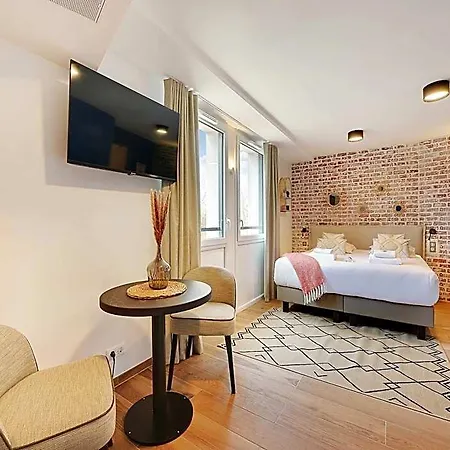 Cosy With Rooftop And Ac - 2p - Vanves